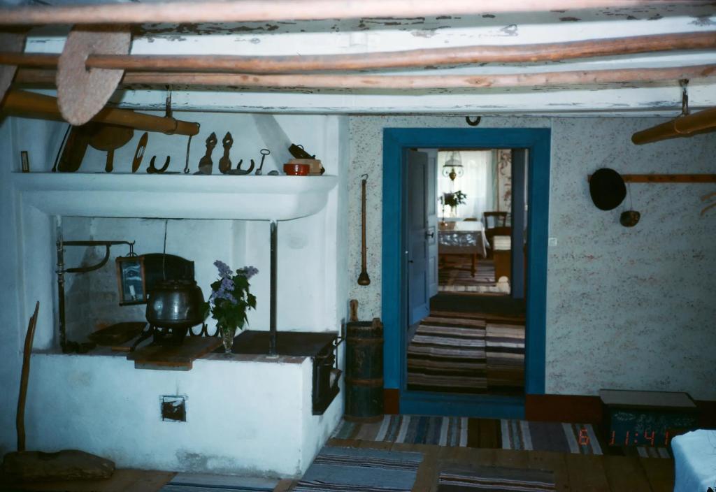 Morastugan. Köket. June, 1984